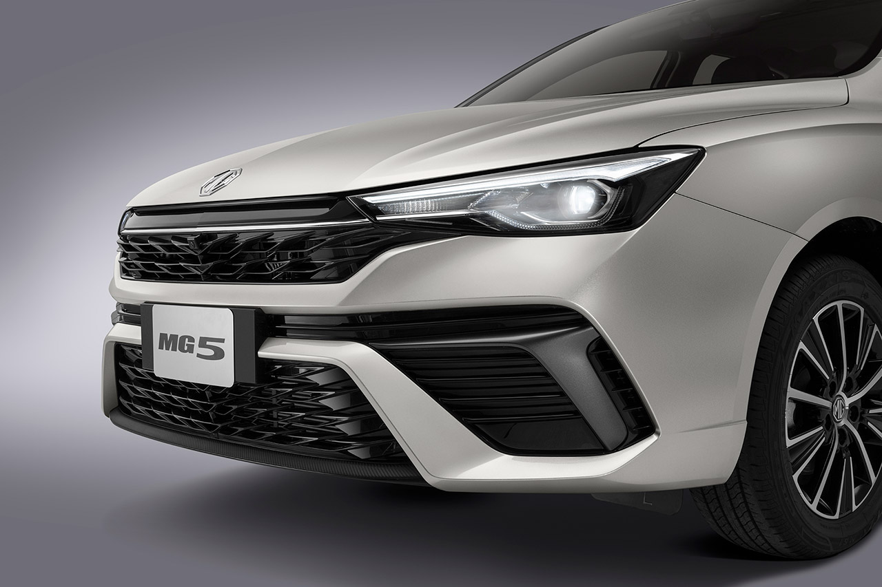NUEVO MG5 2027