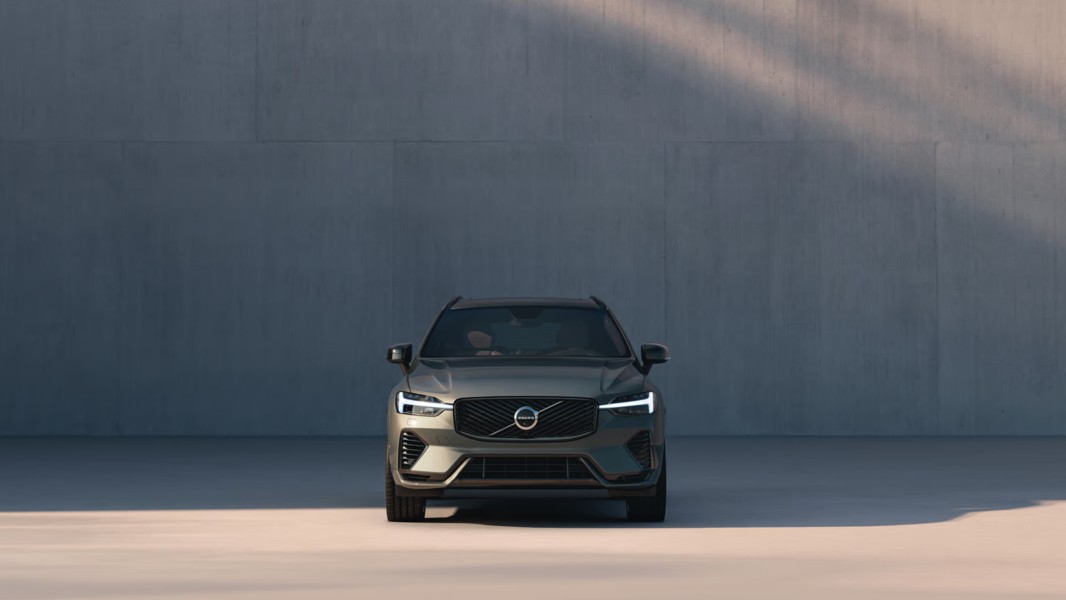 Volvo XC60 Recharge: Elegancia, Potencia y Futuro Sustentable